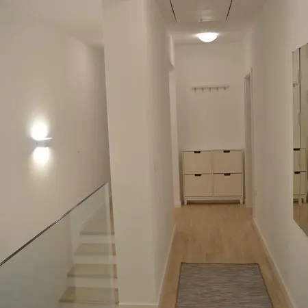 Apartment Leslie * Mali Iž