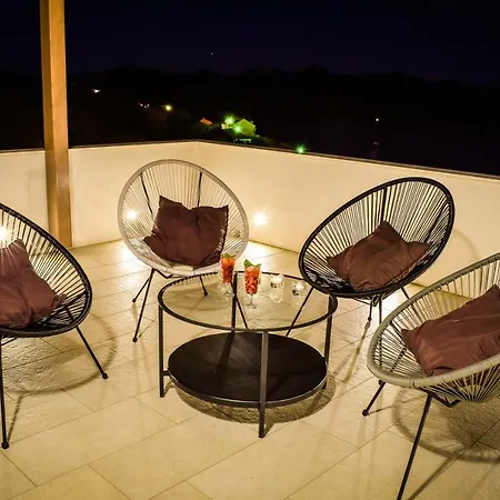 Villa Apartment Leslie *